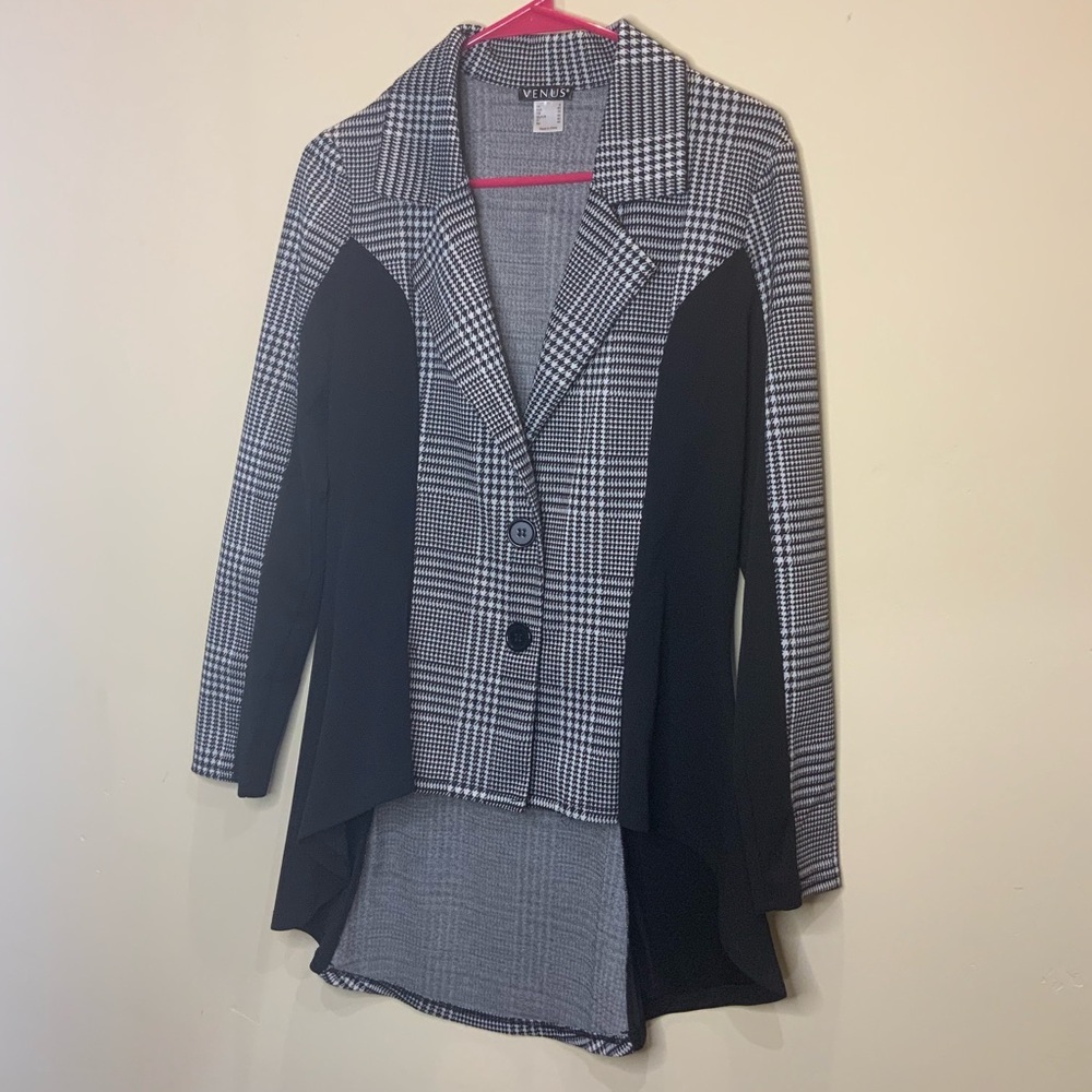 VENUS Black and Gray high/low Blazer with Mixed Patterns
